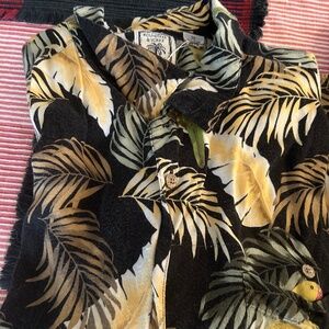 Men’s Hawaiian shirts